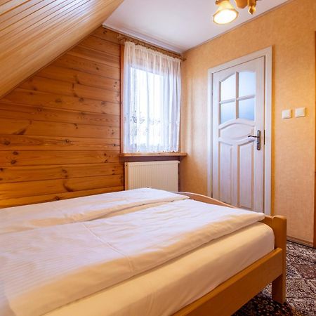 Wisniowy Sad Guest House เบียโวเวียชา ภายนอก รูปภาพ
