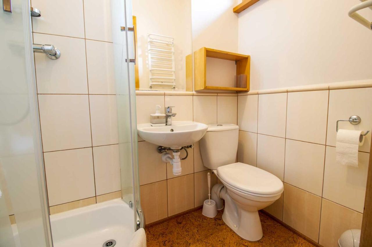 Wisniowy Sad Guest House เบียโวเวียชา ภายนอก รูปภาพ