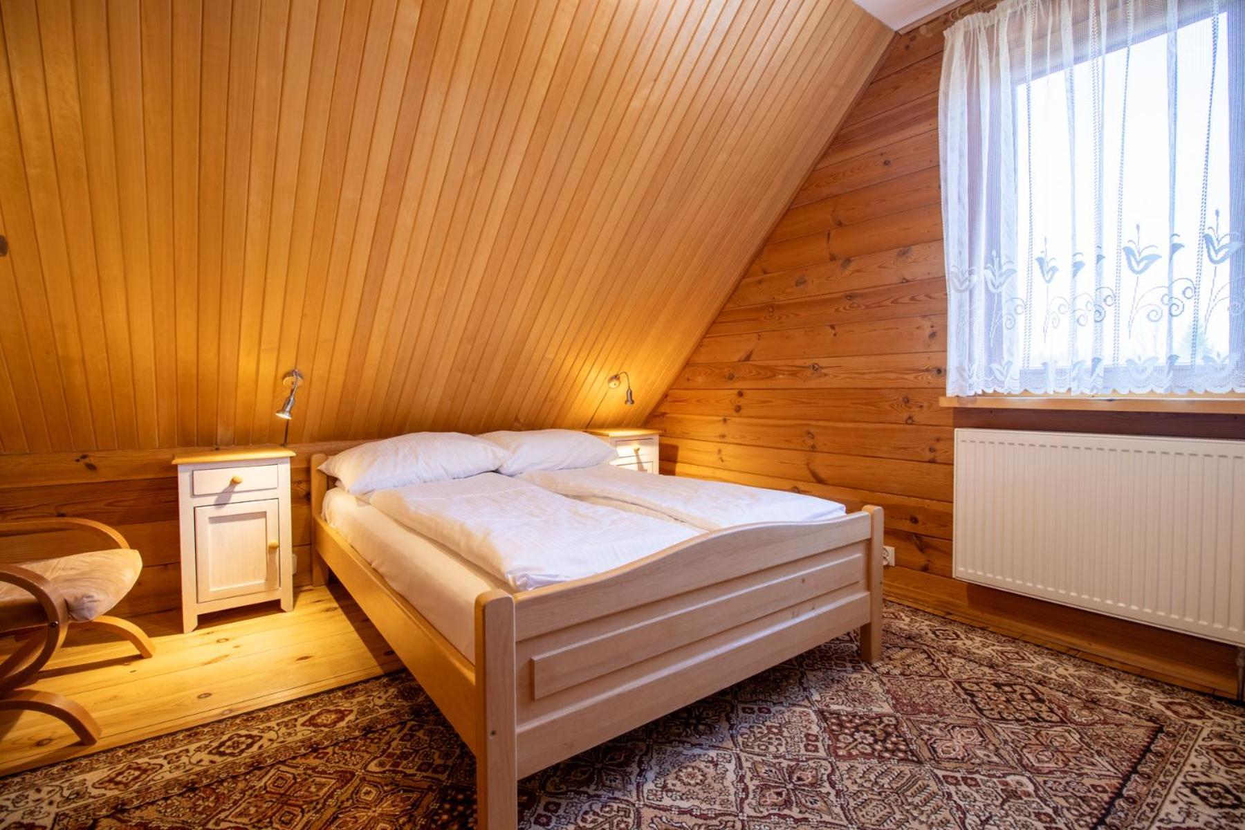 Wisniowy Sad Guest House เบียโวเวียชา ภายนอก รูปภาพ